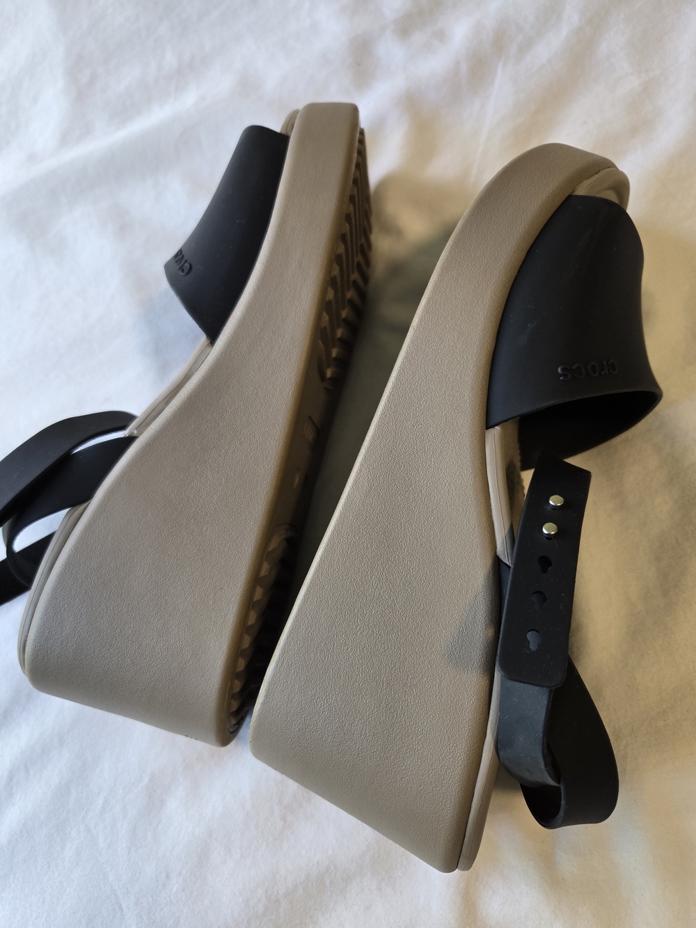CROCS Brooklyn Ankle Strap Wedge, Black & Tan Wedge Sandals with Ankle Strap - Picture 8 of 16